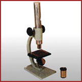 Manufacturer, Exporter and Supplier of Phoenix Student Field Microscope
