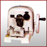 Manufacturer, Exporter and Supplier of Microtomes